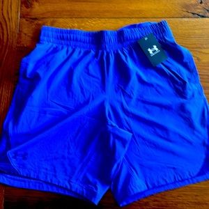 Men’s purple Under Armour shorts size medium NWT